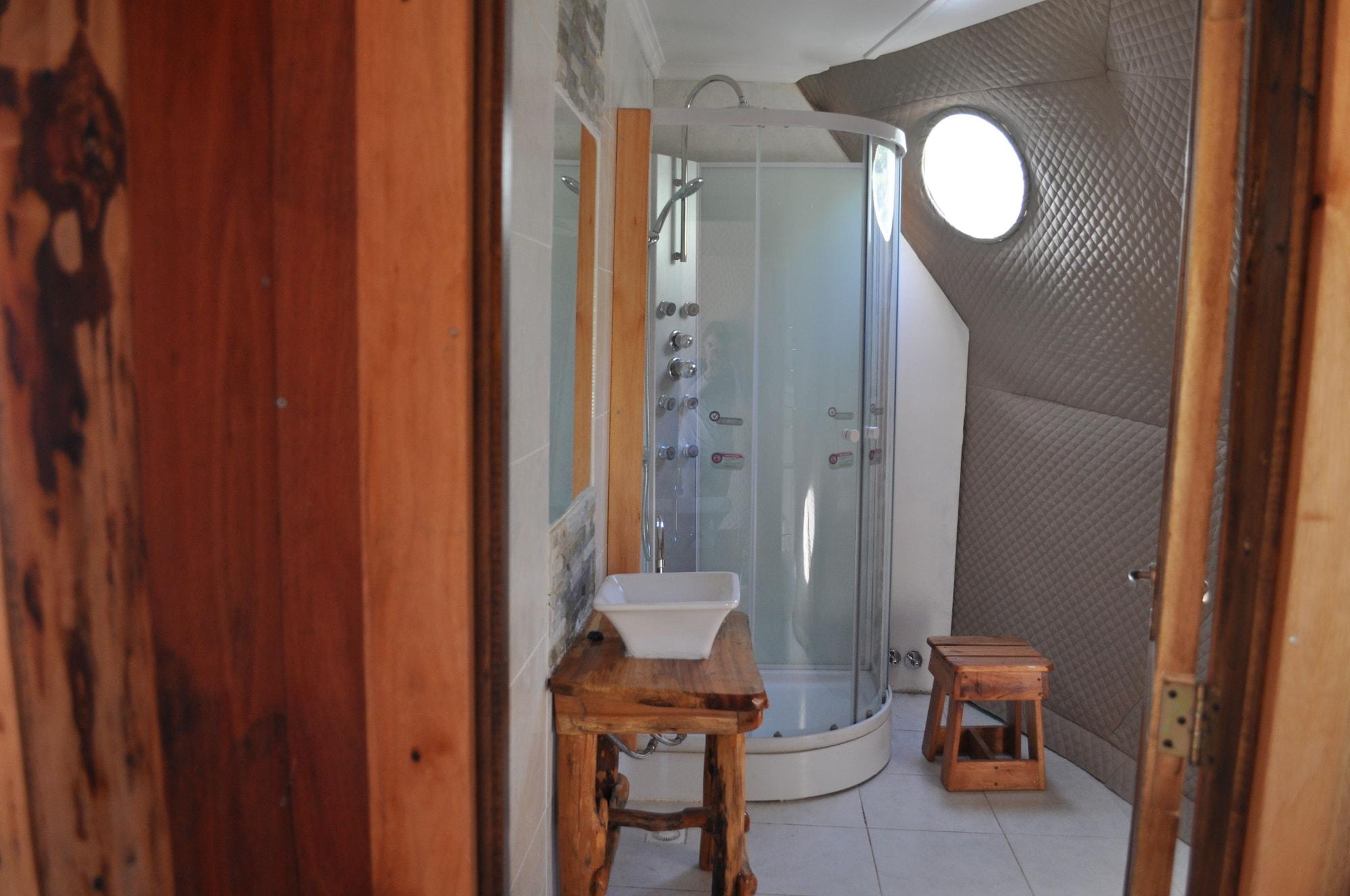 Patagonia Eco Domes Hotel El Chalten Exterior photo