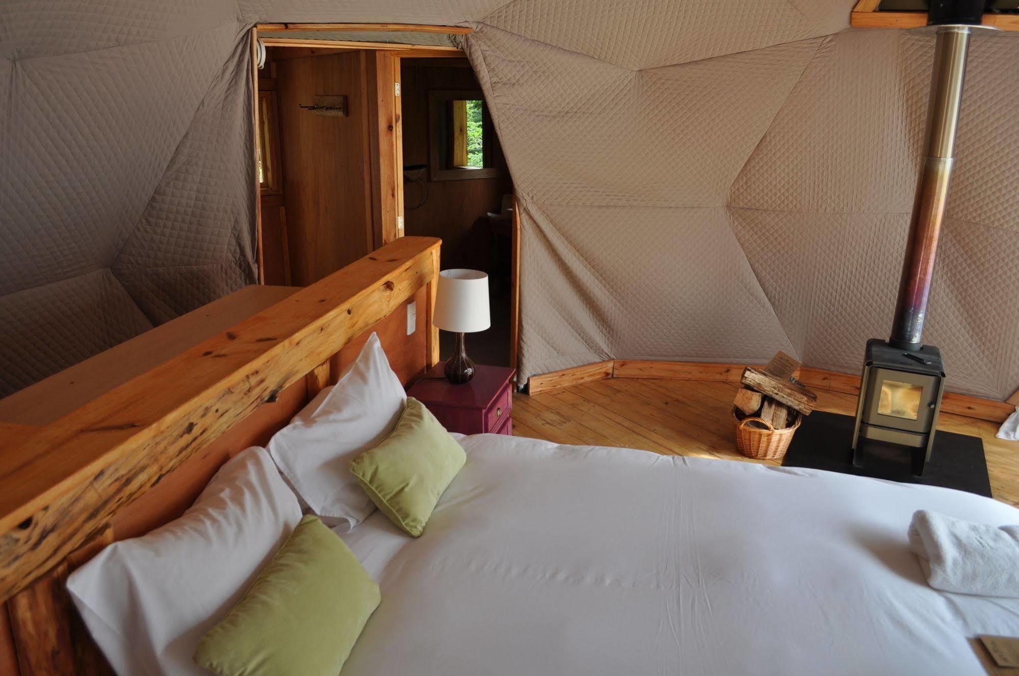 Patagonia Eco Domes Hotel El Chalten Exterior photo